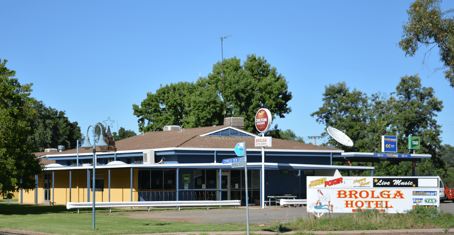 BROLGA   HOTEL 